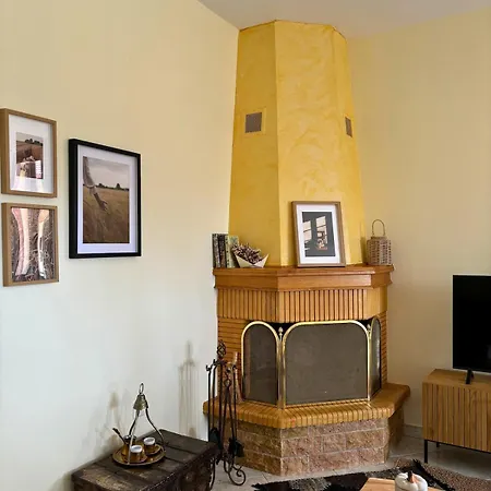 Chimpanzee Forest House *