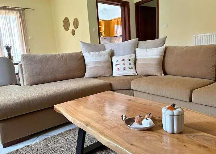 Chimpanzee Forest House Casa de Férias